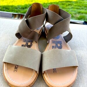 Sorel Ella Olive Green Sandals Size 10